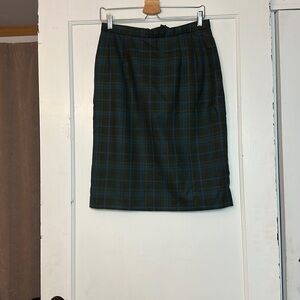 Heritage Virgin Wool Plaid Pencil Skirt | Tailored Classic · Pendleton